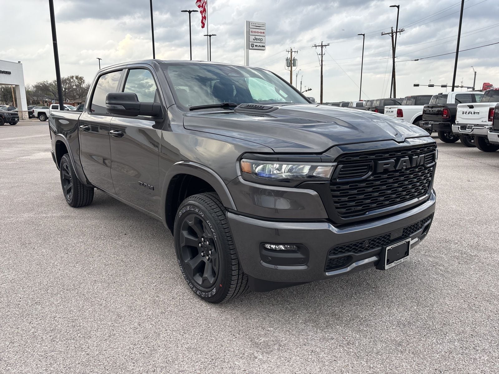 2026 RAM Ram 1500 RAM 1500 LONE STAR CREW CAB 4X4 5'7' BOX