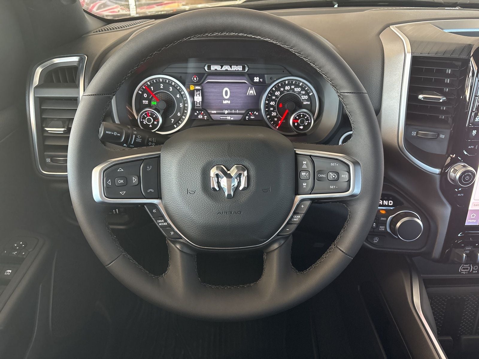 2026 RAM Ram 1500 RAM 1500 LONE STAR CREW CAB 4X4 5'7' BOX