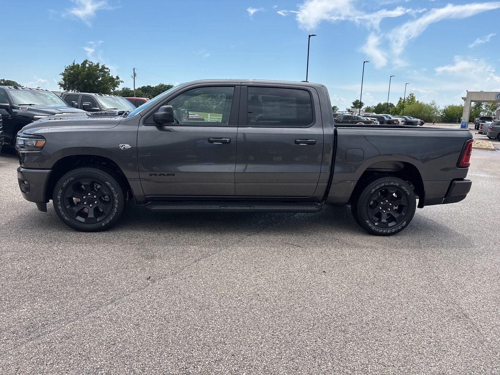 2026 RAM Ram 1500 RAM 1500 EXPRESS CREW CAB 4X4 5'7' BOX