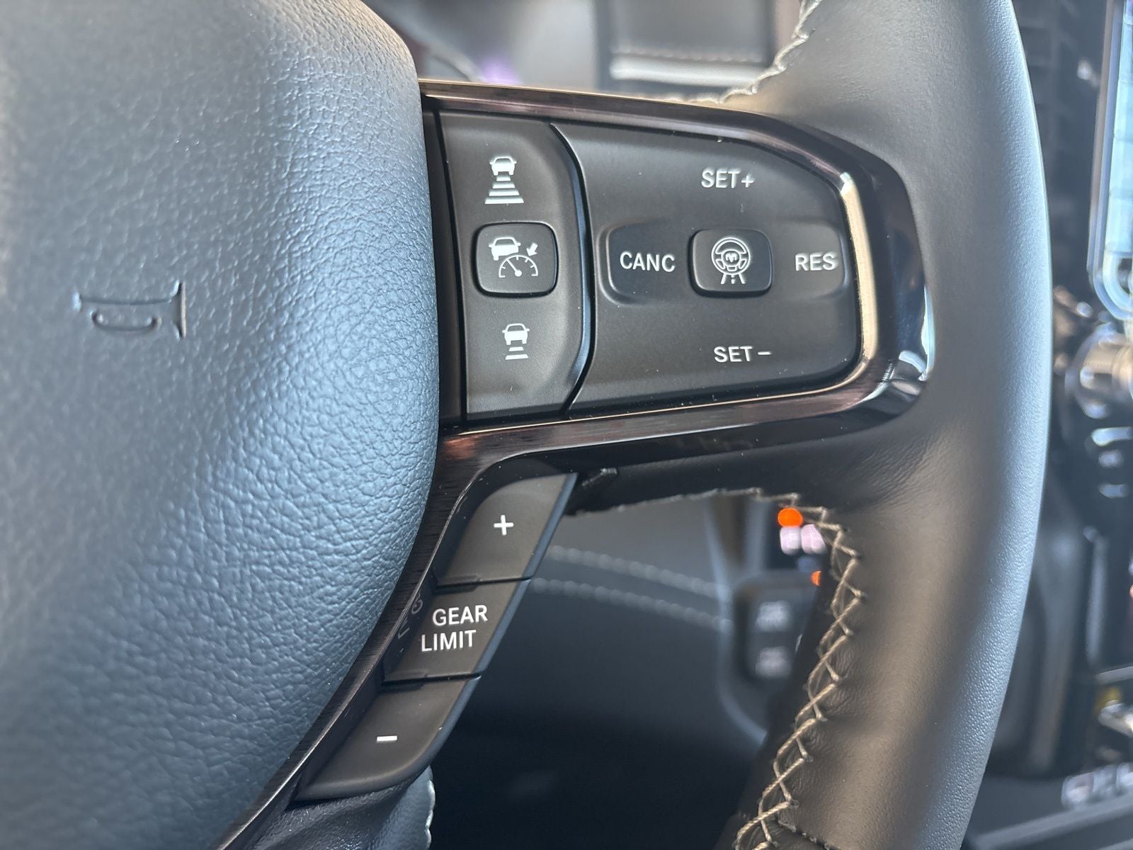 2026 RAM Ram 1500 RAM 1500 LIMITED CREW CAB 4X4 5'7' BOX