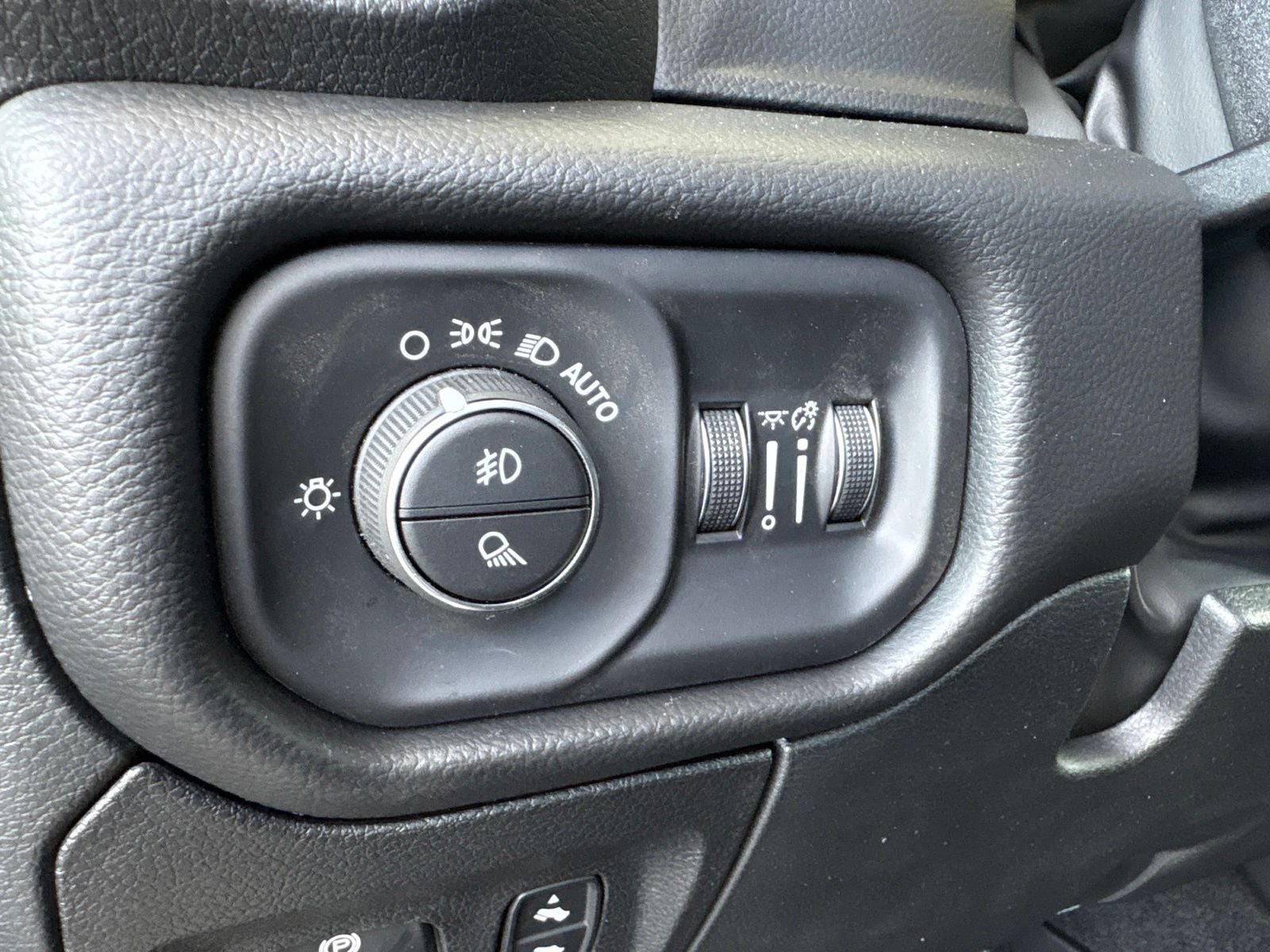 2027 RAM Ram 1500 RAM 1500 RHO CREW CAB 4X4 5'7' BOX