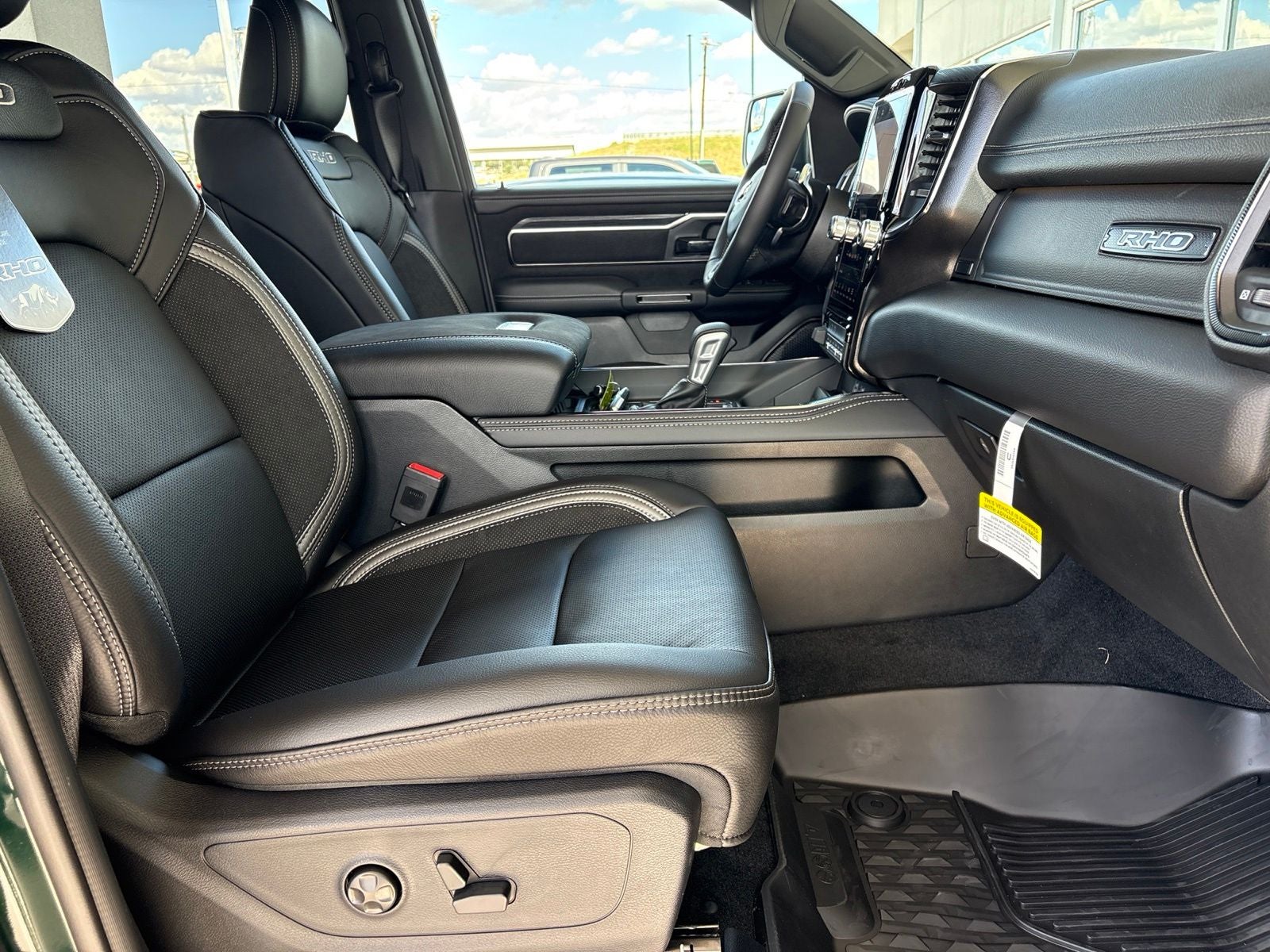 2027 RAM Ram 1500 RAM 1500 RHO CREW CAB 4X4 5'7' BOX