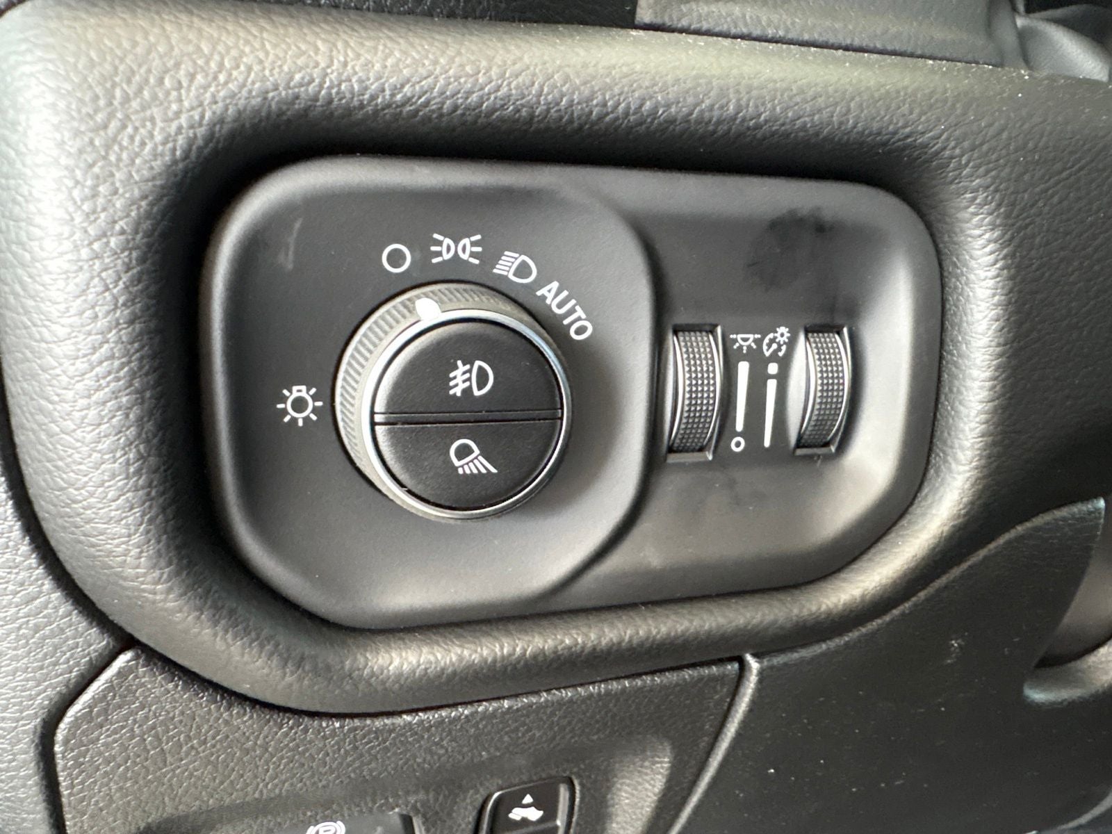 2027 RAM Ram 1500 RAM 1500 RHO CREW CAB 4X4 5'7' BOX