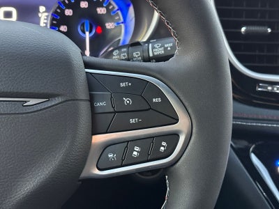 2027 Chrysler Pacifica PACIFICA SELECT