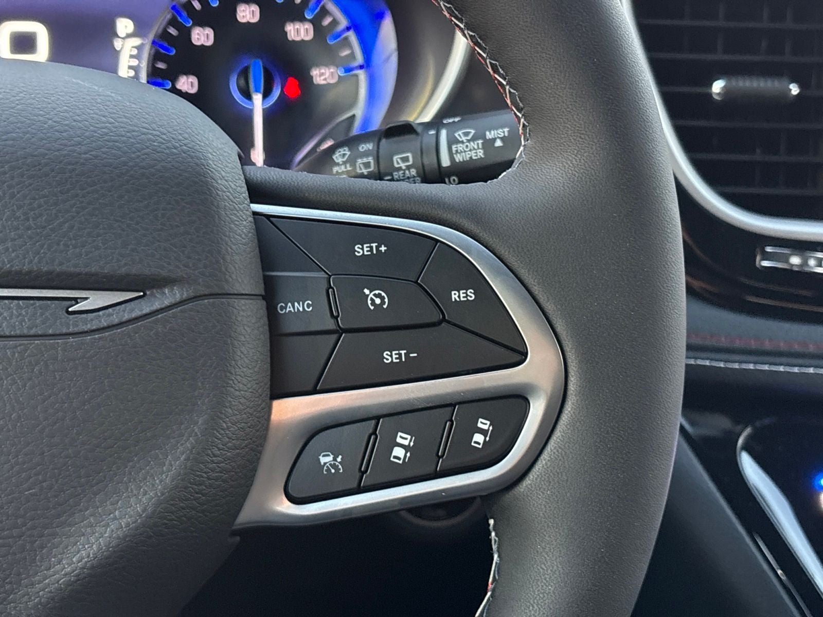 2027 Chrysler Pacifica PACIFICA SELECT
