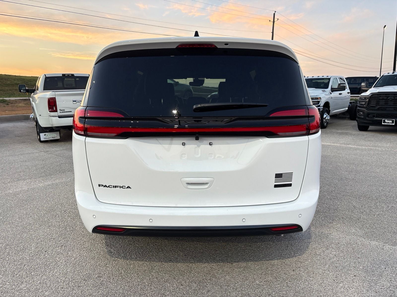2027 Chrysler Pacifica PACIFICA SELECT