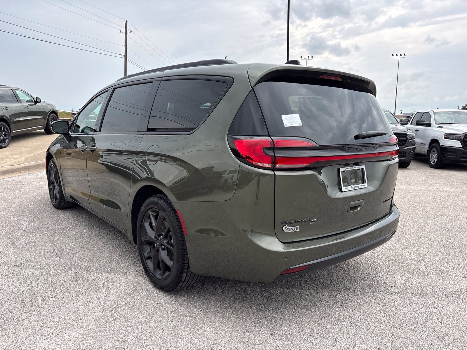 2027 Chrysler Pacifica PACIFICA LIMITED