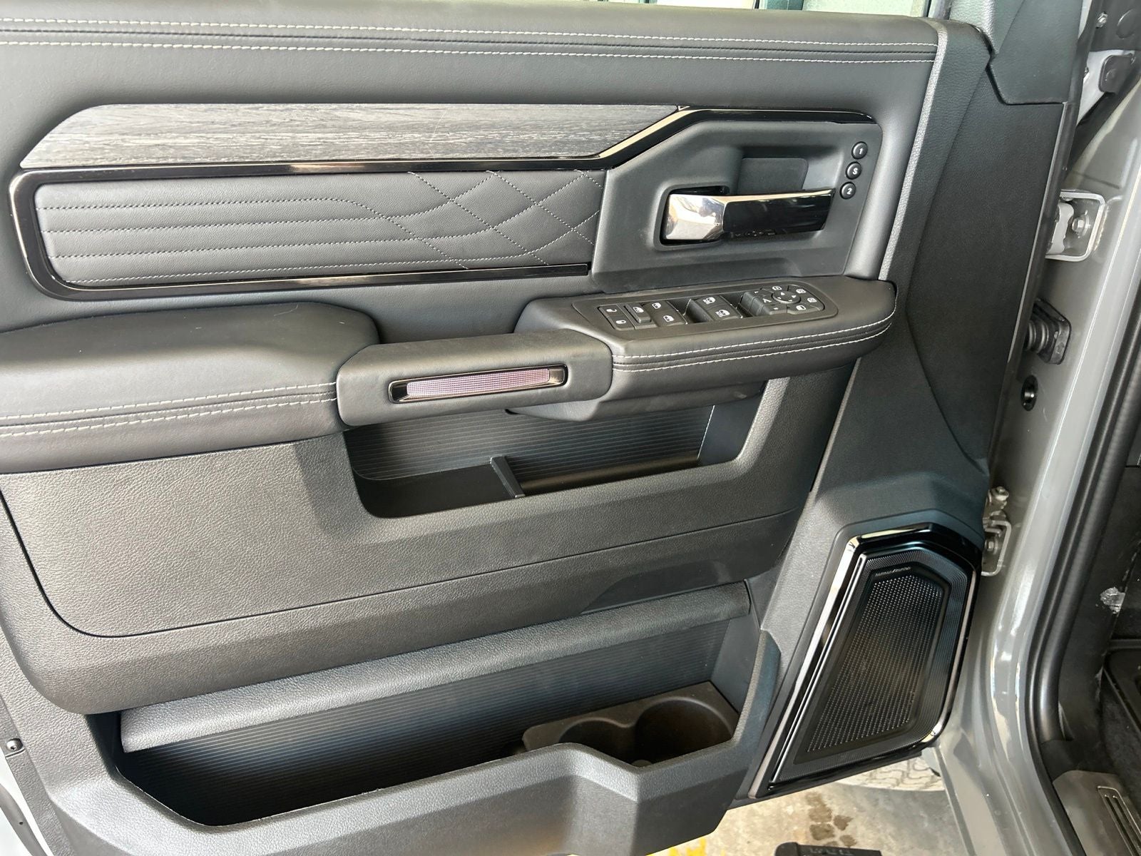 2027 RAM Ram 2500 Limited