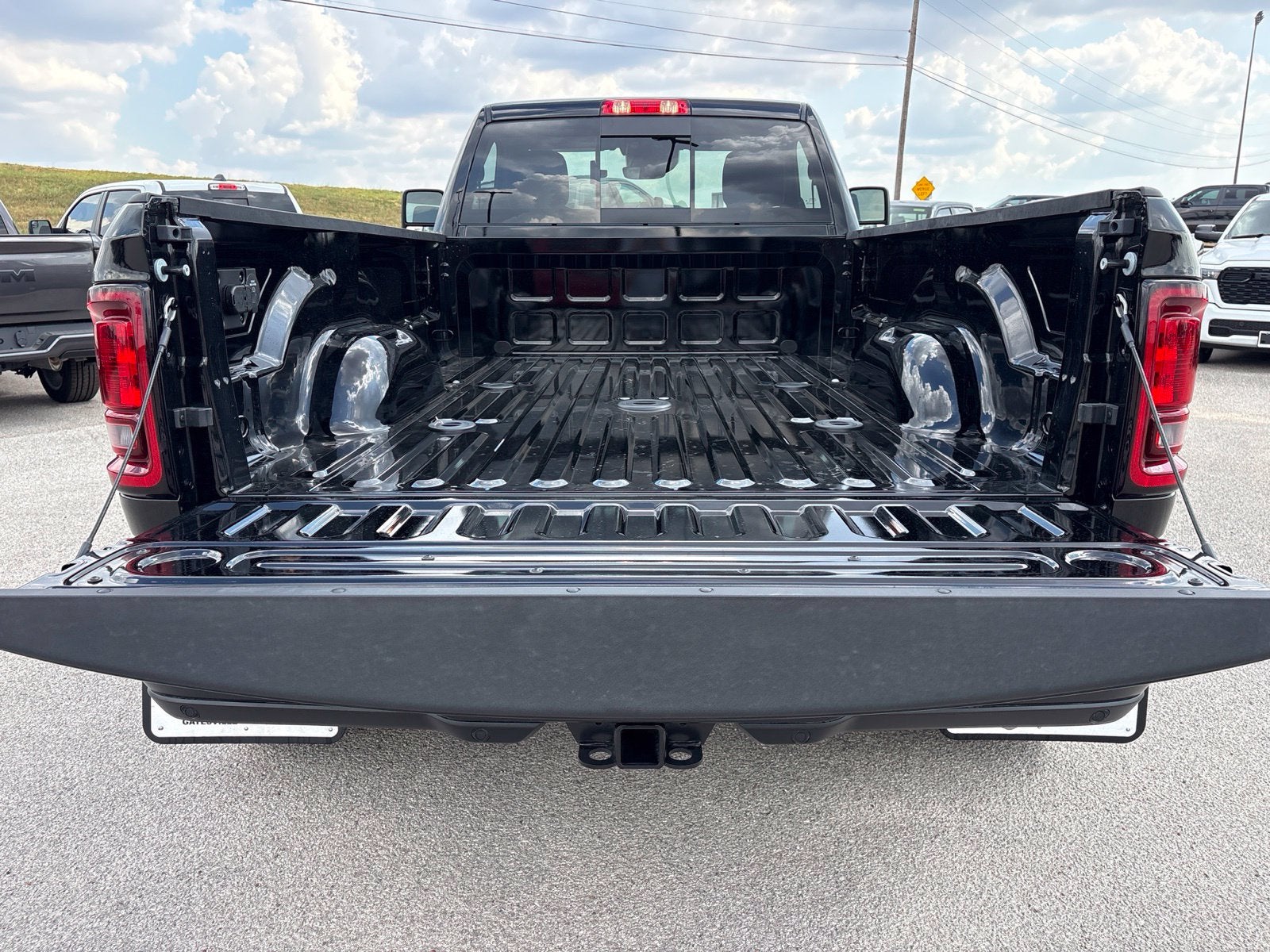 2027 RAM Ram 3500 RAM 3500 TRADESMAN REGULAR CAB 4X4 8' BOX
