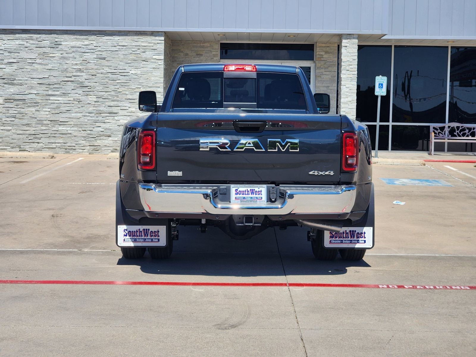 2026 RAM Ram 3500 RAM 3500 TRADESMAN CREW CAB 4X4 8' BOX