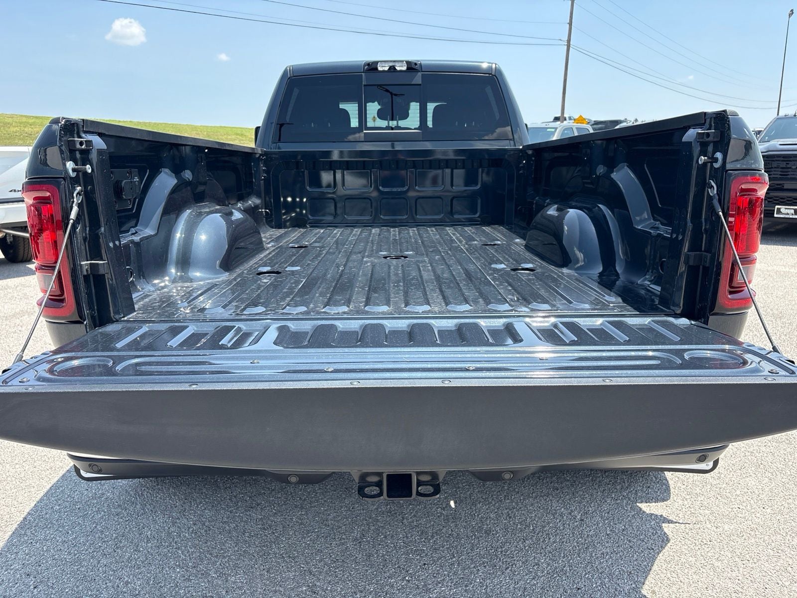 2026 RAM Ram 3500 RAM 3500 TRADESMAN CREW CAB 4X4 8' BOX