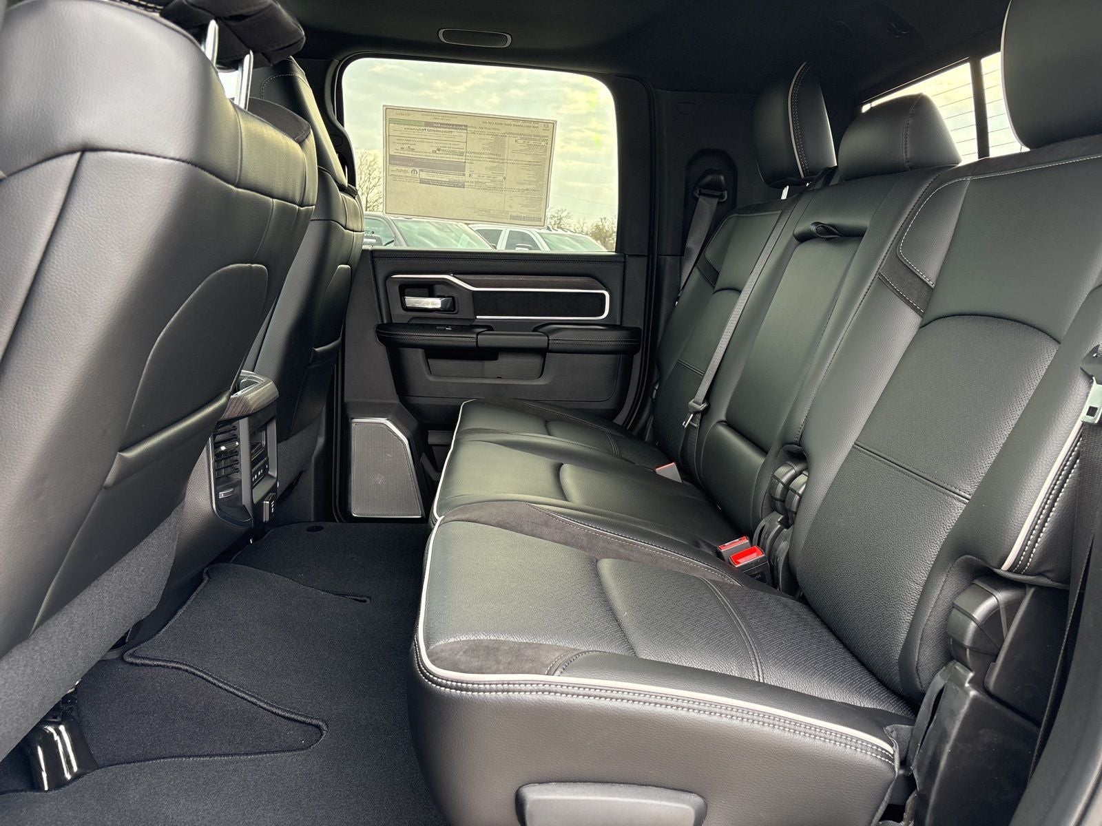 2026 RAM Ram 3500 RAM 3500 LARAMIE MEGA CAB 4X4 6'4' BOX