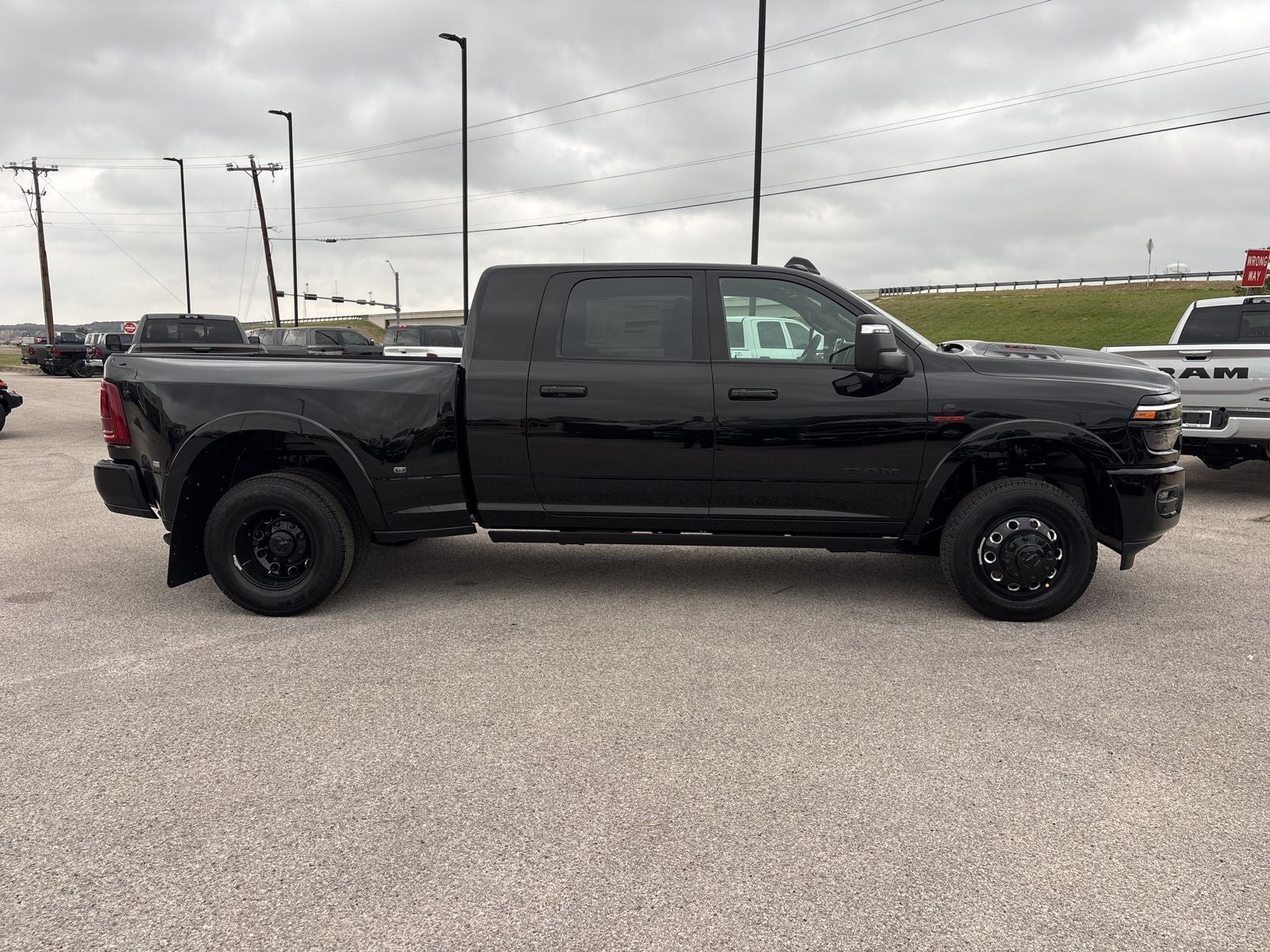 2026 RAM Ram 3500 RAM 3500 LIMITED MEGA CAB 4X4 6'4' BOX