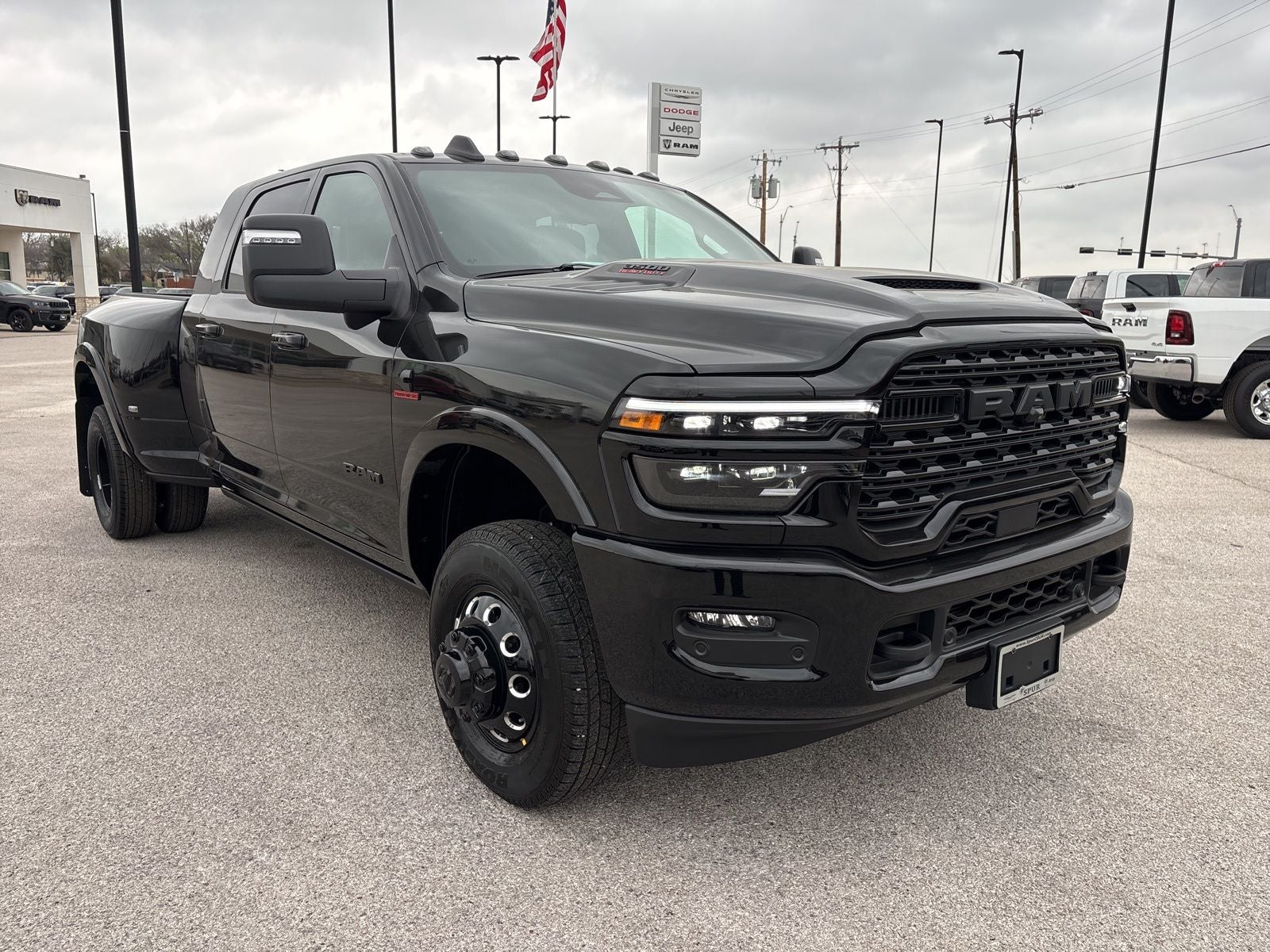 2026 RAM Ram 3500 RAM 3500 LIMITED MEGA CAB 4X4 6'4' BOX