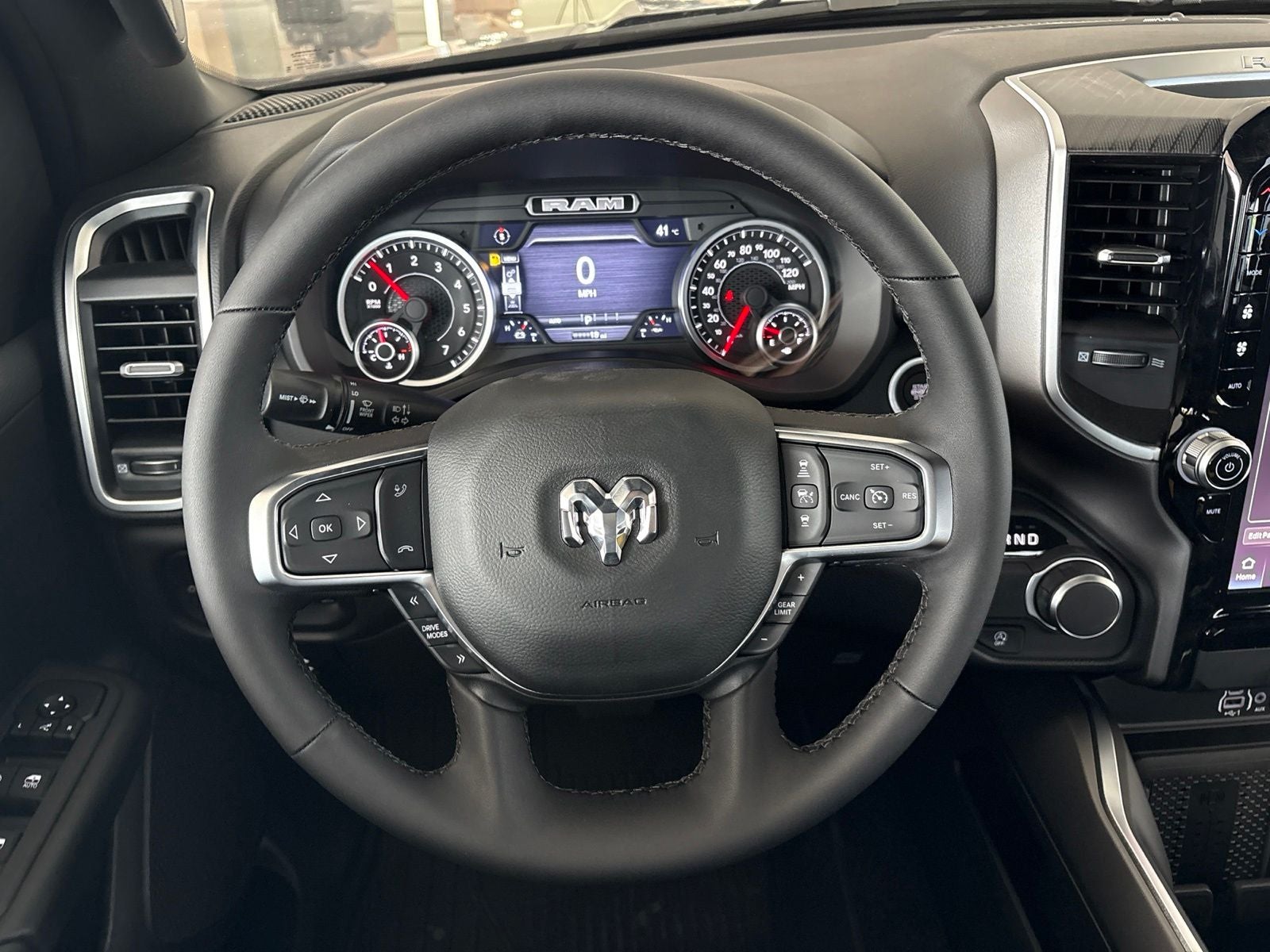 2026 RAM Ram 1500 RAM 1500 LONE STAR CREW CAB 4X2 5'7' BOX