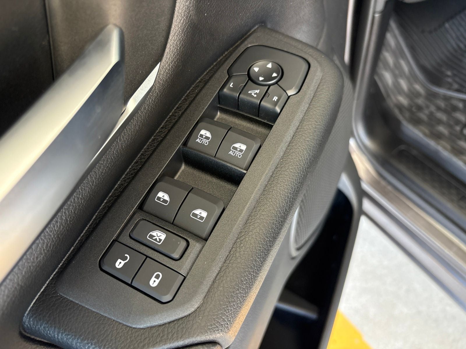 2026 RAM Ram 1500 RAM 1500 LONE STAR CREW CAB 4X2 5'7' BOX