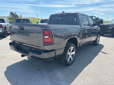 2026 RAM Ram 1500 RAM 1500 EXPRESS CREW CAB 4X2 5'7' BOX
