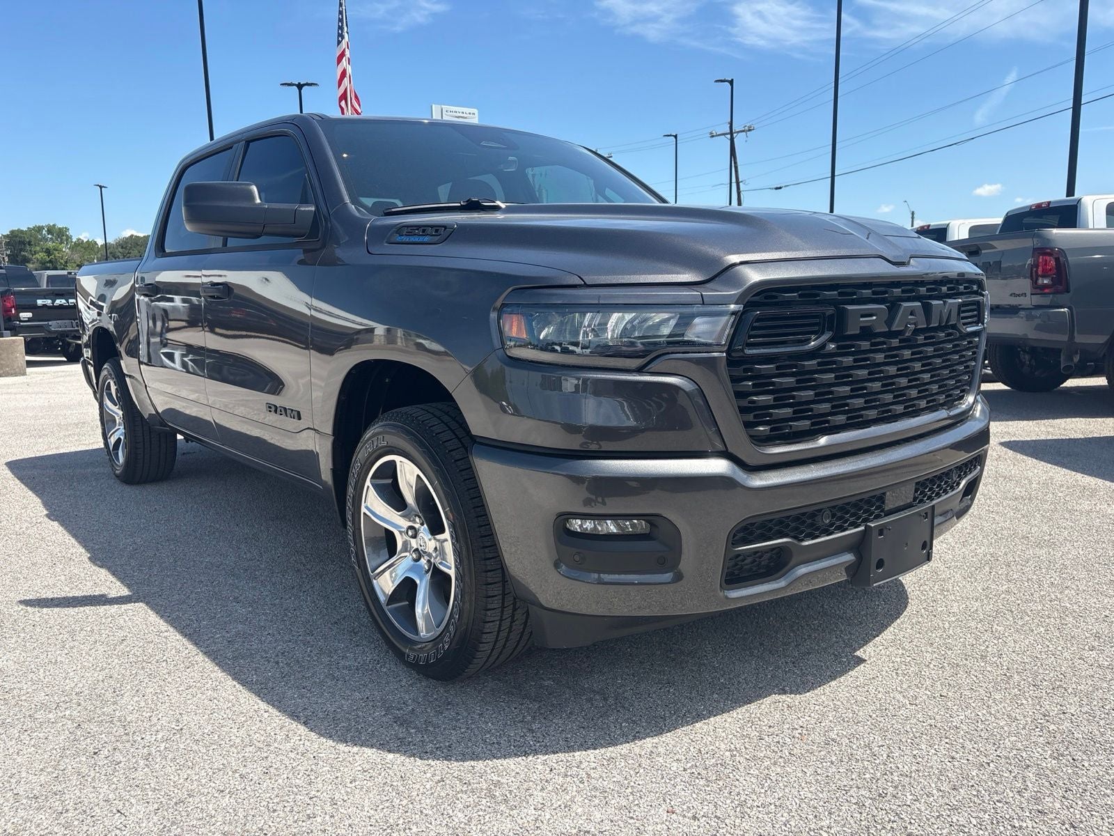 2026 RAM Ram 1500 RAM 1500 EXPRESS CREW CAB 4X2 5'7' BOX