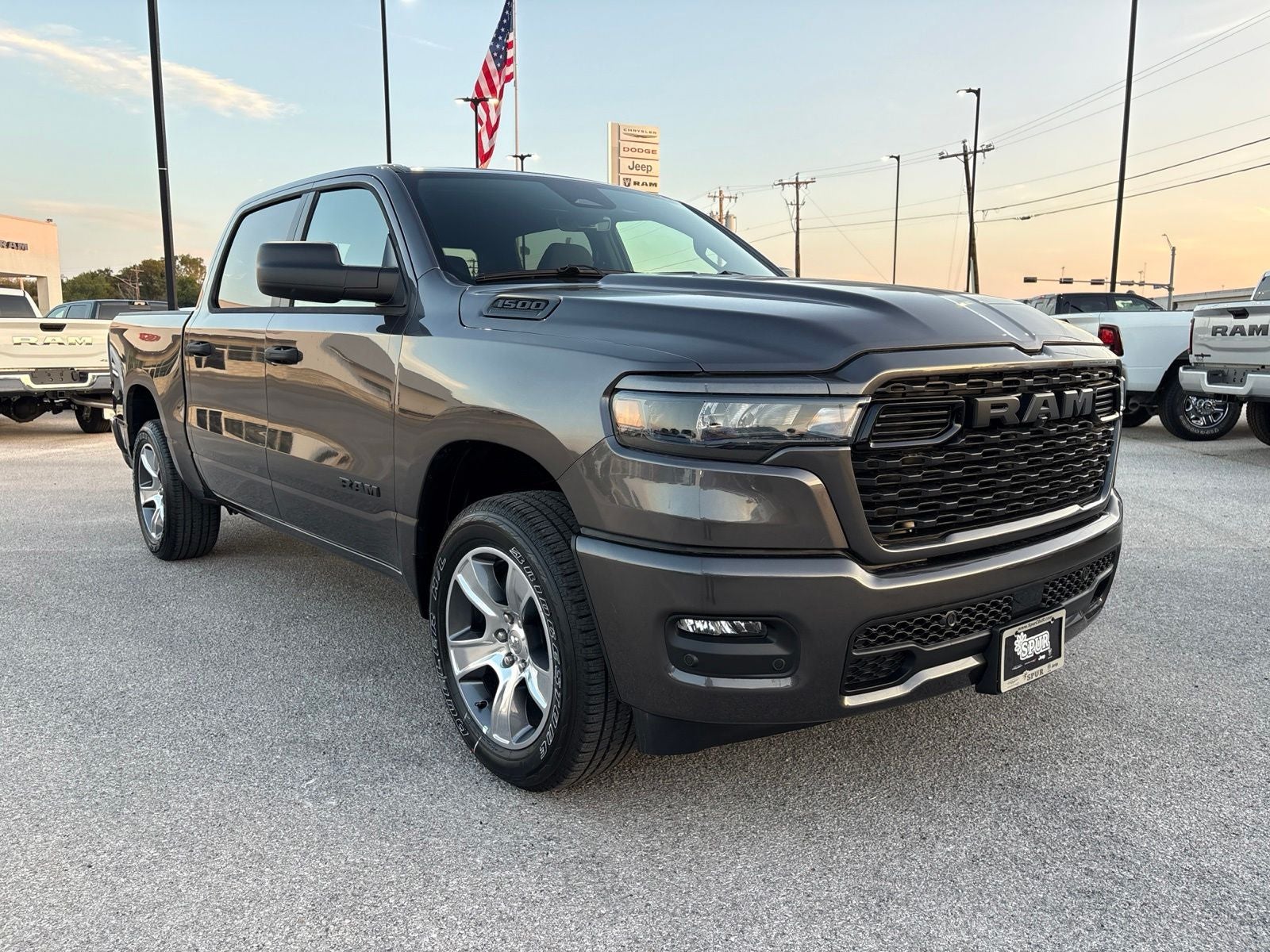 2026 RAM Ram 1500 RAM 1500 EXPRESS CREW CAB 4X2 5'7' BOX