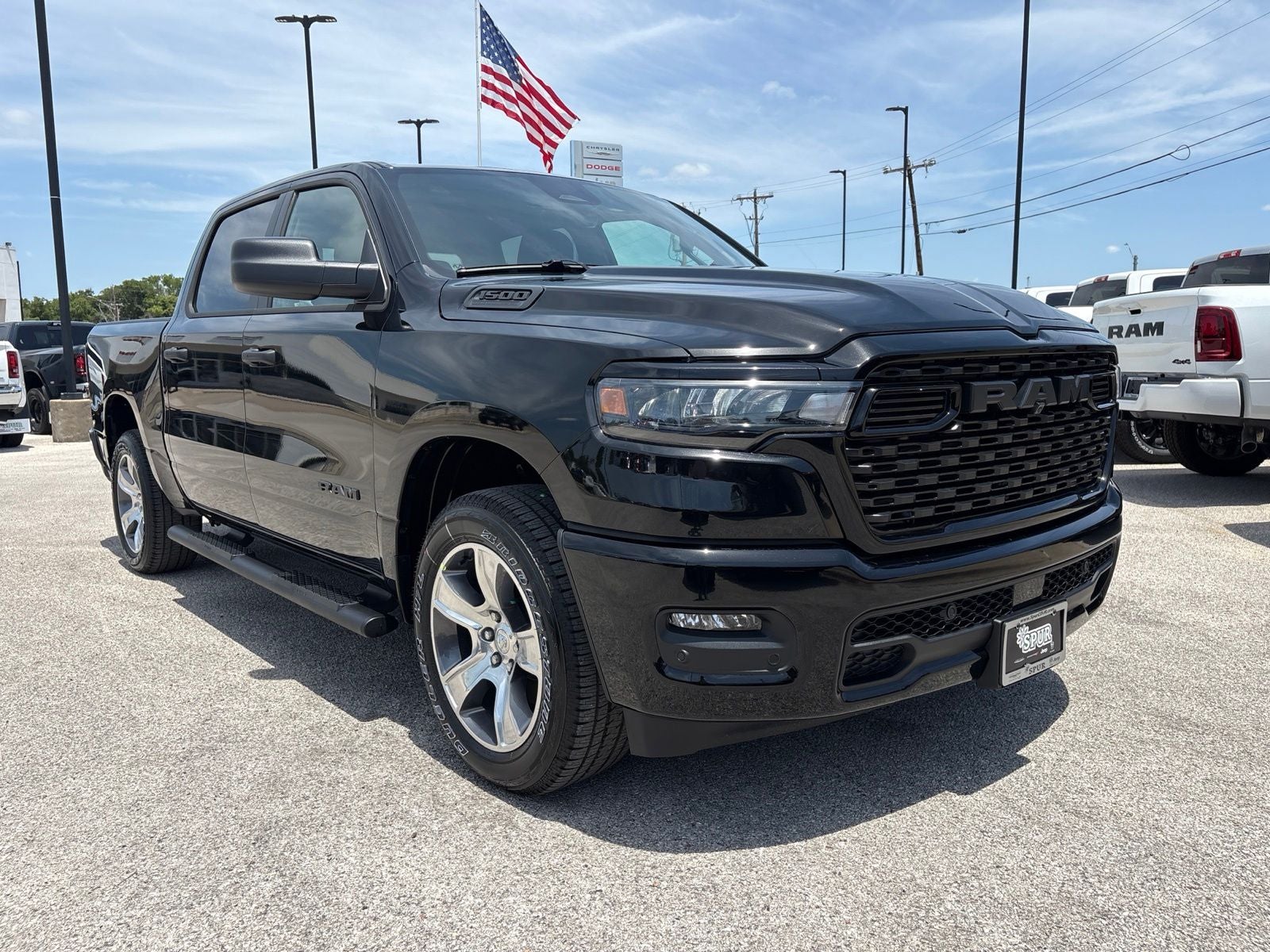 2026 RAM Ram 1500 RAM 1500 EXPRESS CREW CAB 4X2 5'7' BOX