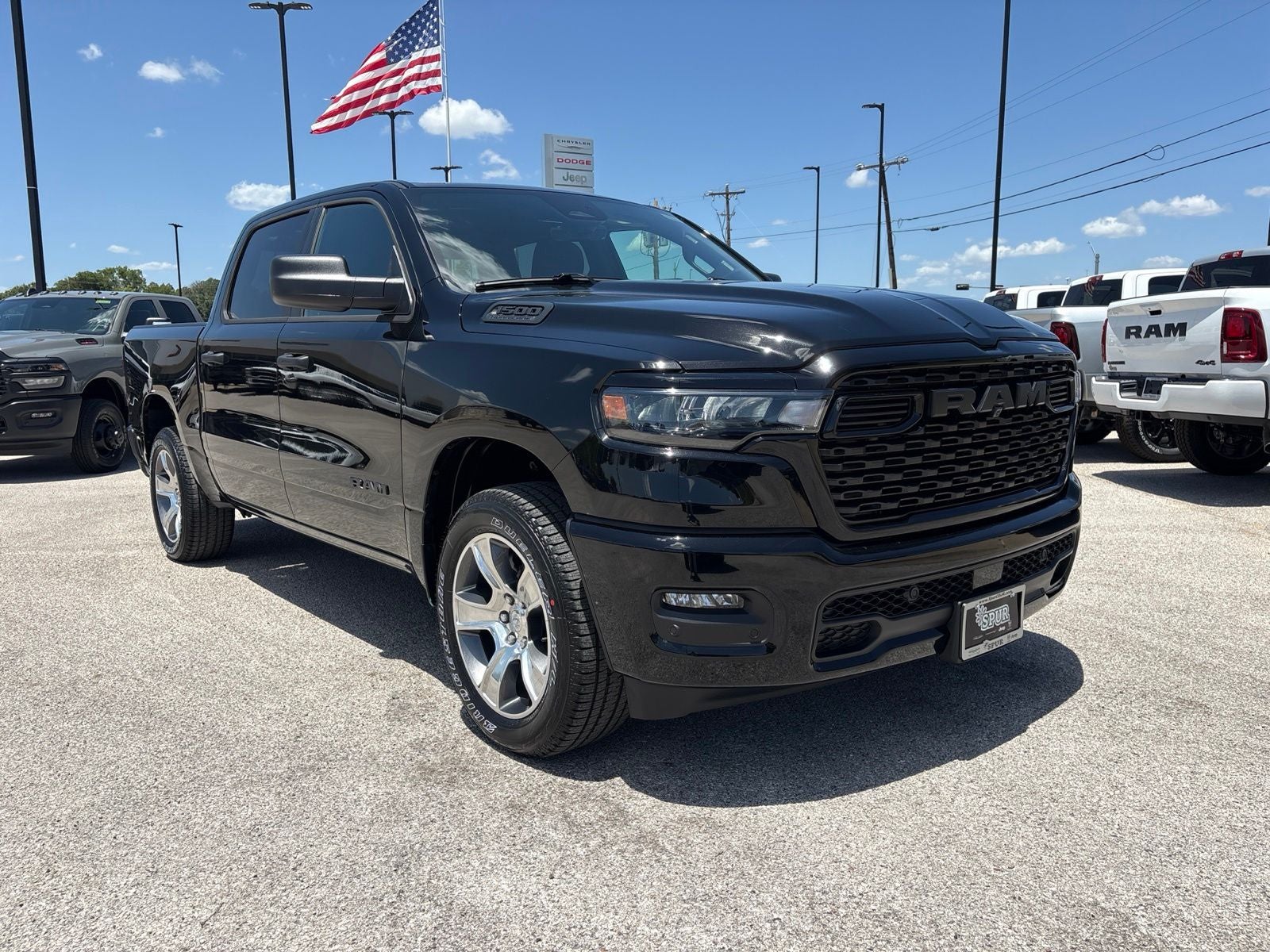 2026 RAM Ram 1500 RAM 1500 EXPRESS CREW CAB 4X2 5'7' BOX