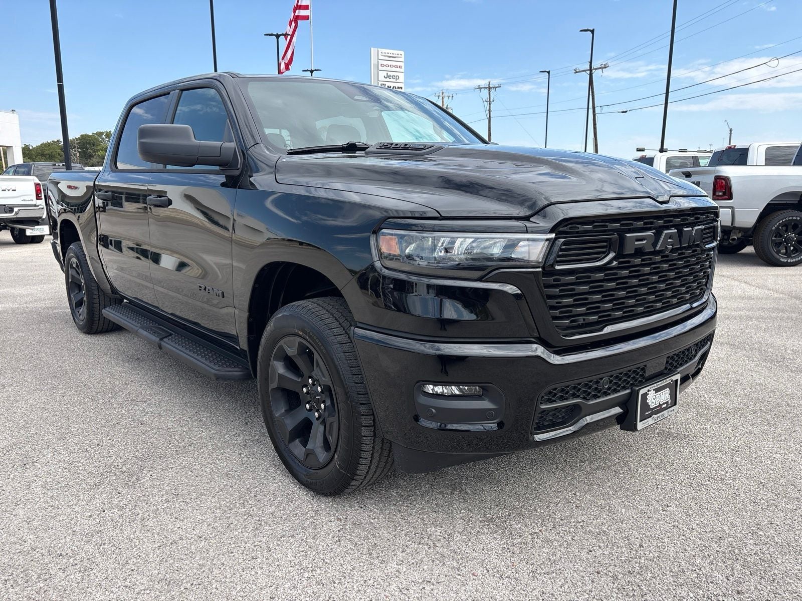 2026 RAM Ram 1500 RAM 1500 EXPRESS CREW CAB 4X4 5'7' BOX