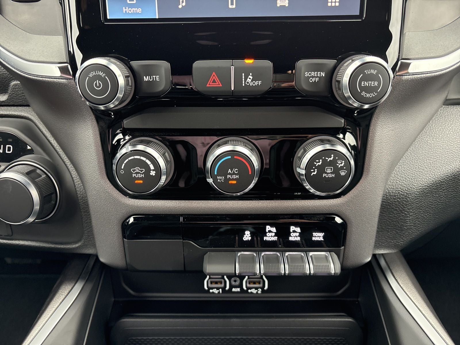 2026 RAM Ram 1500 RAM 1500 EXPRESS CREW CAB 4X4 5'7' BOX