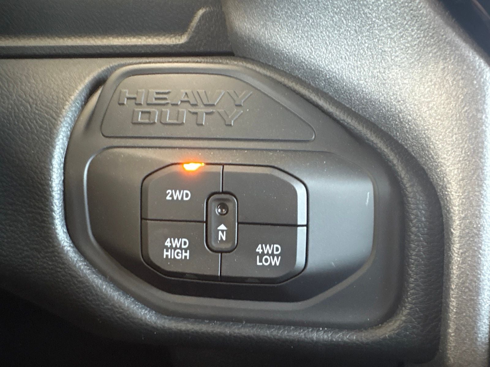 2026 RAM Ram 2500 RAM 2500 BLACK EXPRESS CREW CAB 4X4 6'4' BOX
