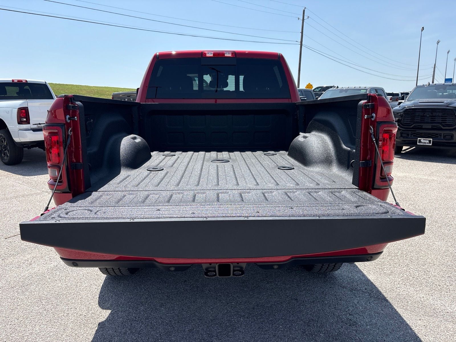 2026 RAM Ram 2500 RAM 2500 BLACK EXPRESS CREW CAB 4X4 6'4' BOX