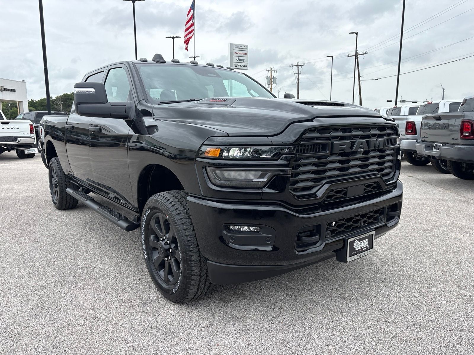 2026 RAM Ram 2500 RAM 2500 BLACK EXPRESS CREW CAB 4X4 6'4' BOX