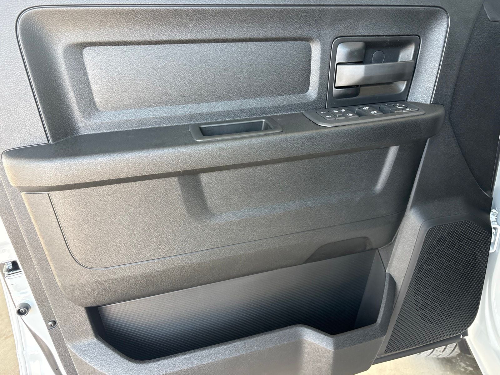 2027 RAM 3500 Chassis Cab Tradesman