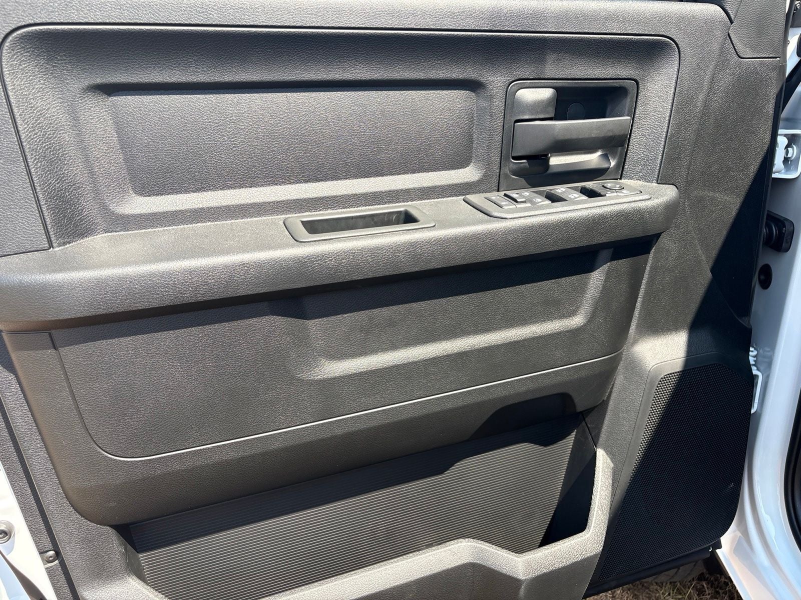 2027 RAM Ram 3500 Chassis Cab RAM 3500 TRADESMAN CREW CAB CHASSIS 4X4 60' CA