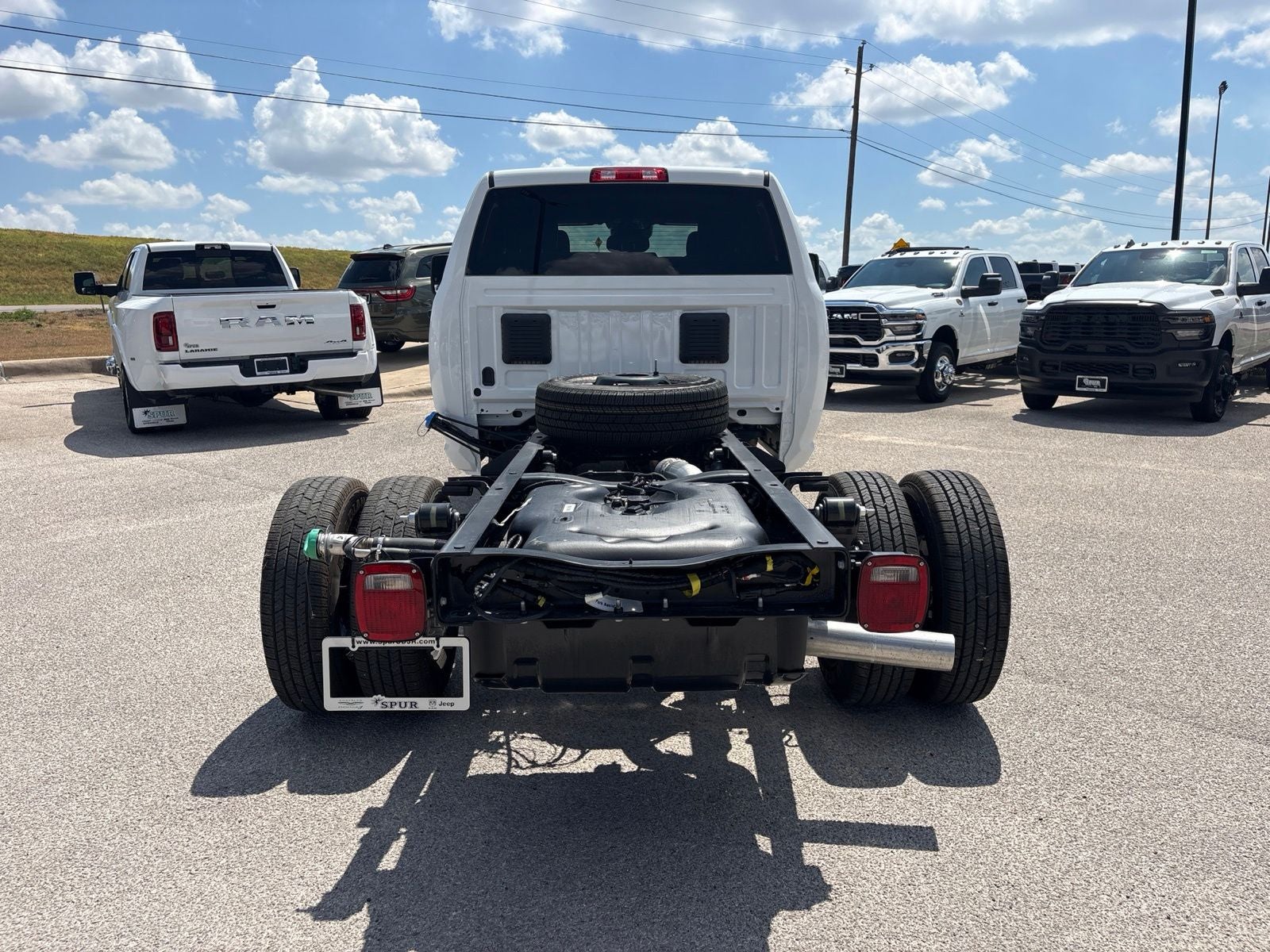 2027 RAM Ram 3500 Chassis Cab RAM 3500 TRADESMAN CREW CAB CHASSIS 4X4 60' CA