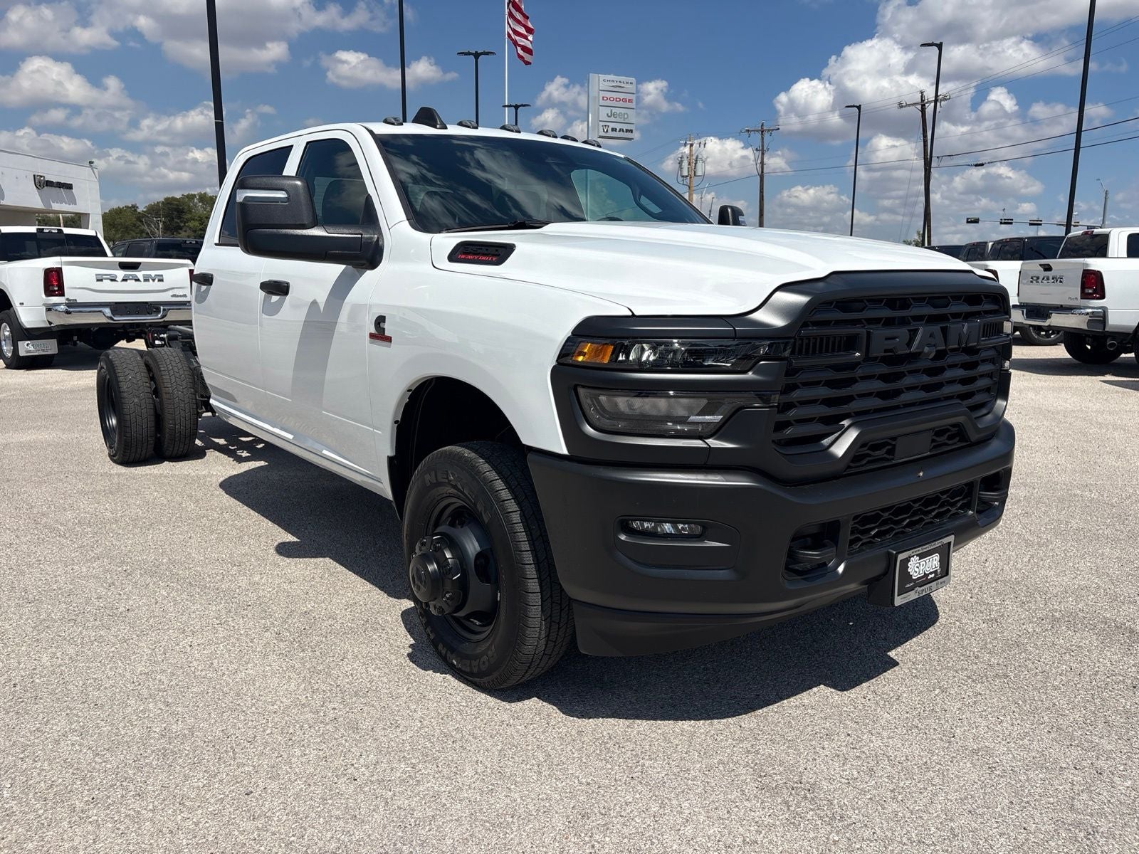 2027 RAM Ram 3500 Chassis Cab RAM 3500 TRADESMAN CREW CAB CHASSIS 4X4 60' CA