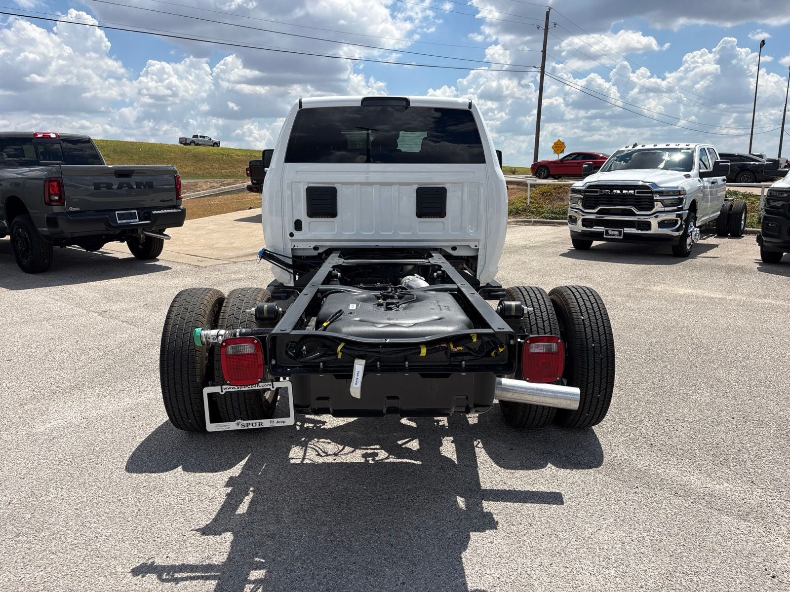 2027 RAM Ram 3500 Chassis Cab RAM 3500 TRADESMAN CREW CAB CHASSIS 4X4 60' CA