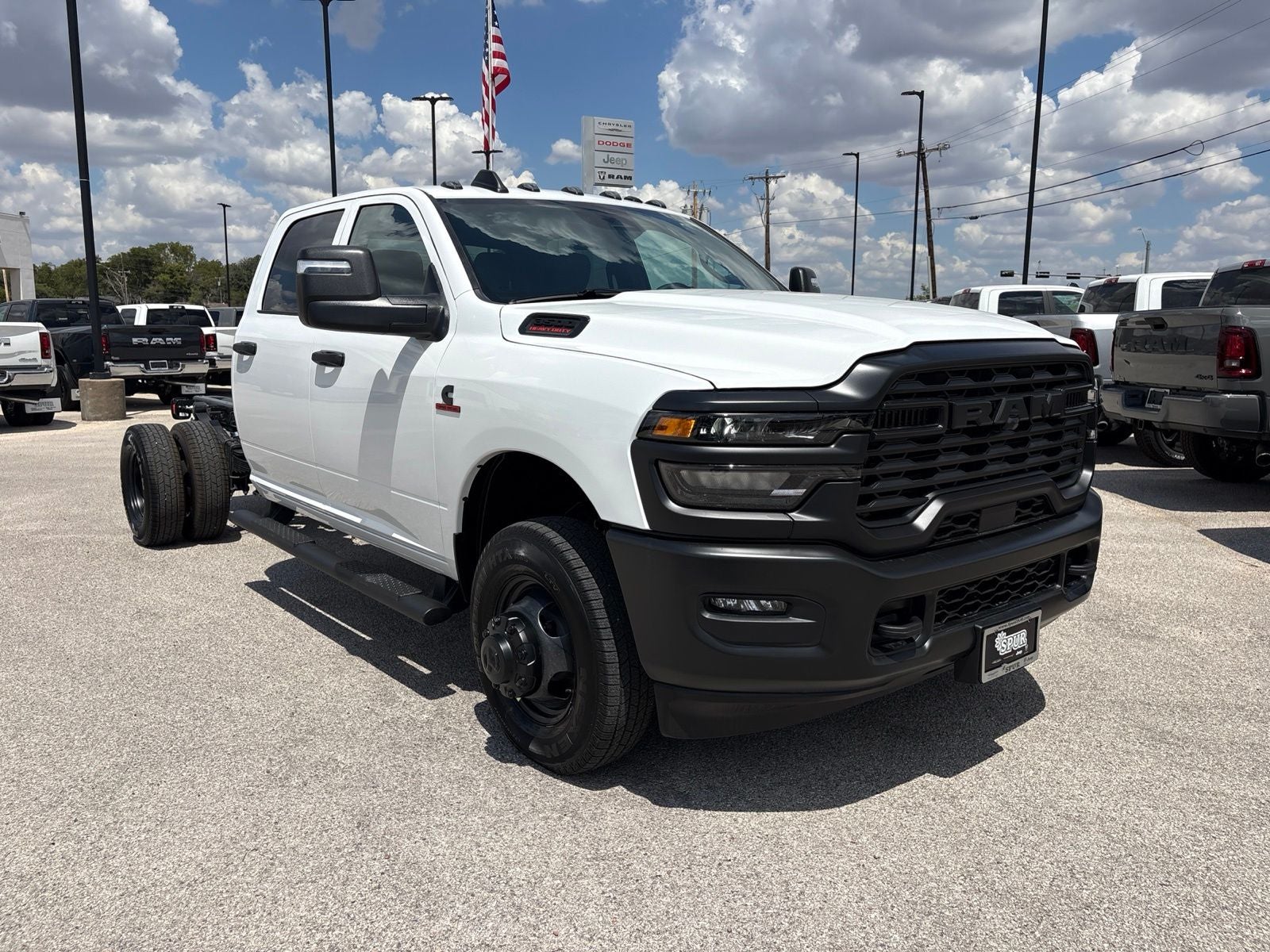 2027 RAM Ram 3500 Chassis Cab RAM 3500 TRADESMAN CREW CAB CHASSIS 4X4 60' CA