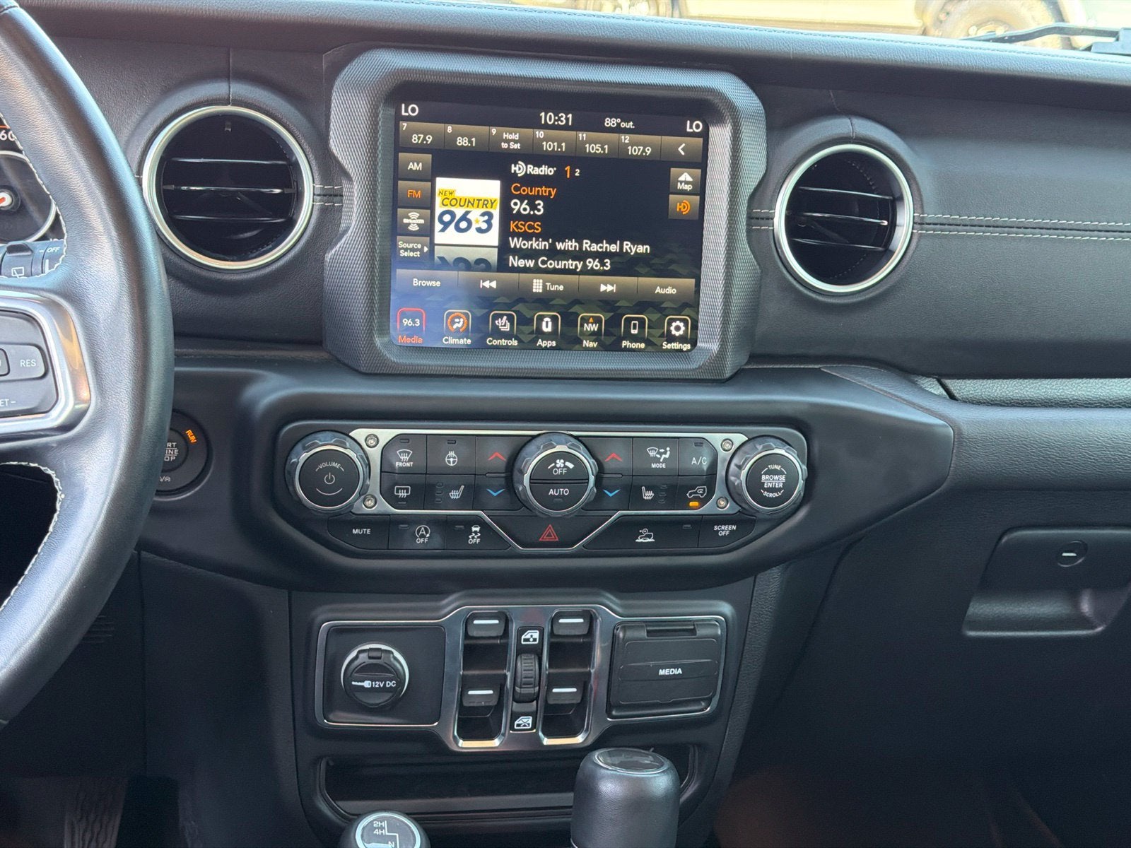 2023 Jeep Wrangler 4-Door Sahara 4x4