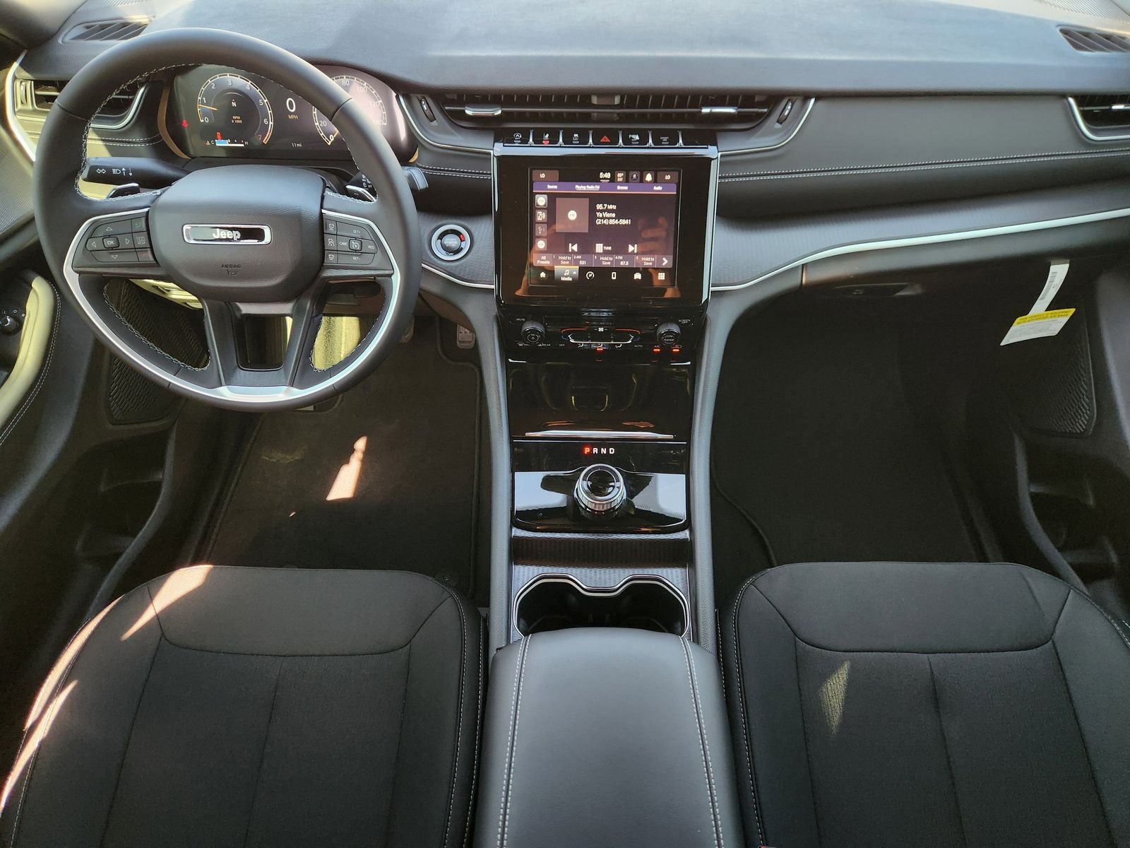 2026 Jeep Grand Cherokee GRAND CHEROKEE LAREDO 4X2