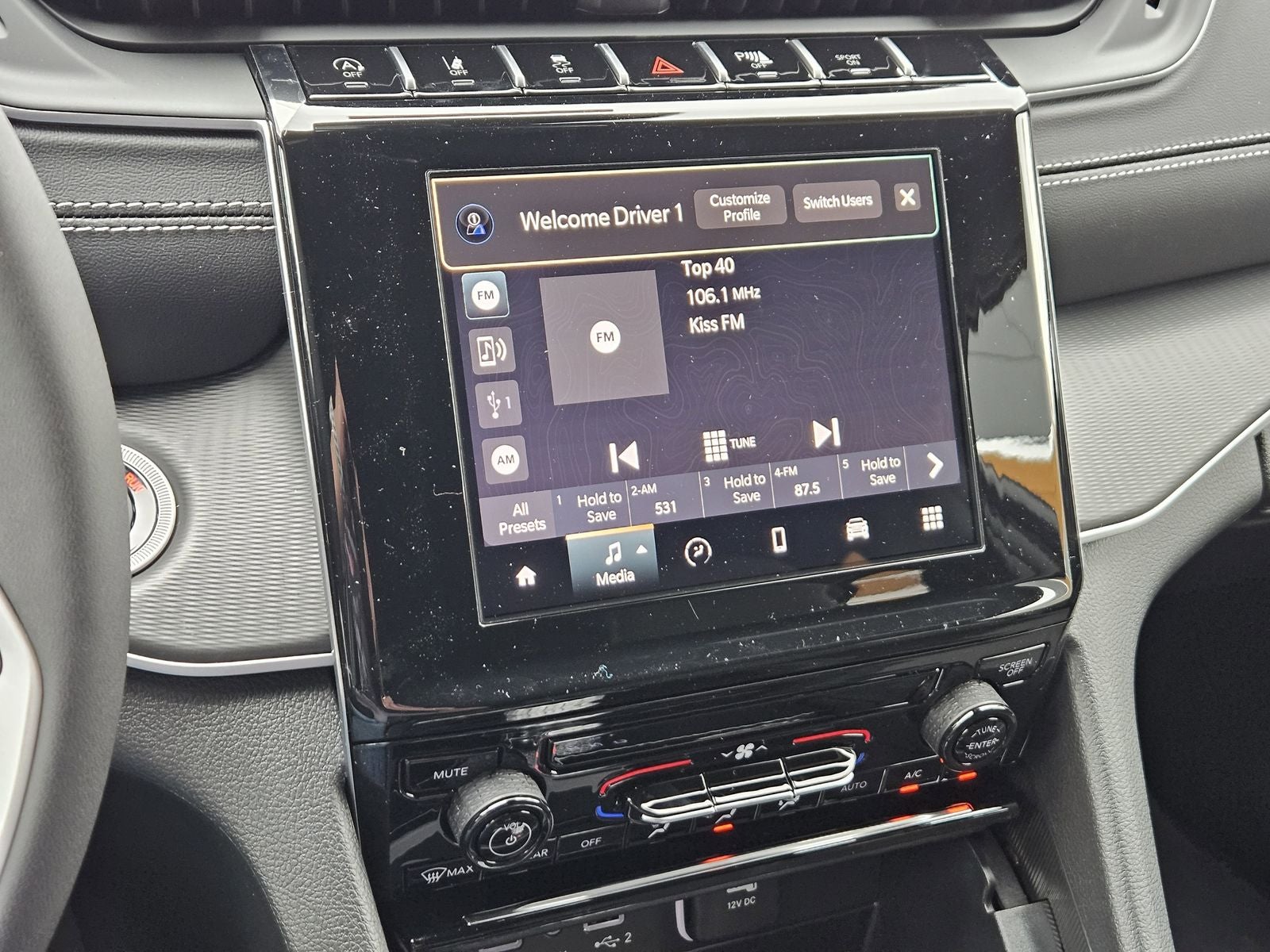 2026 Jeep Grand Cherokee GRAND CHEROKEE LAREDO 4X2