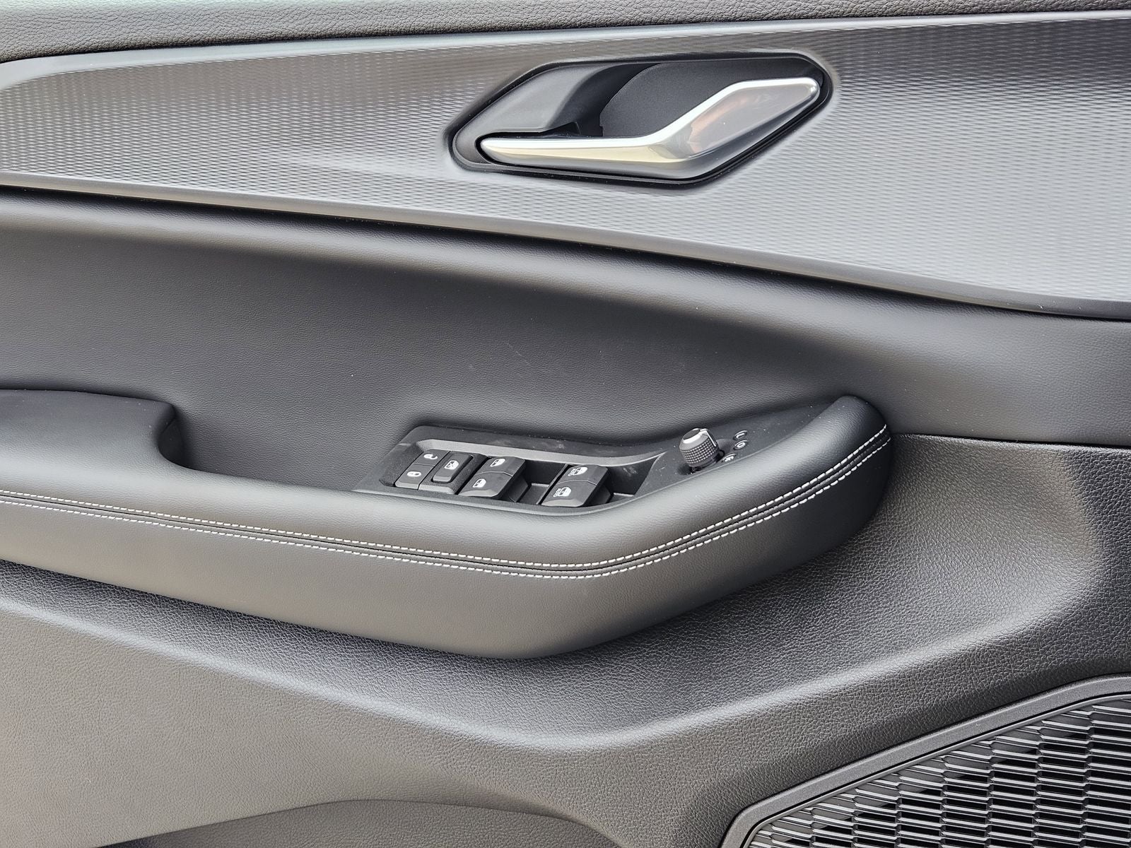 2026 Jeep Grand Cherokee GRAND CHEROKEE LAREDO 4X2