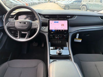 2027 Jeep Grand Cherokee GRAND CHEROKEE LAREDO X 4X2