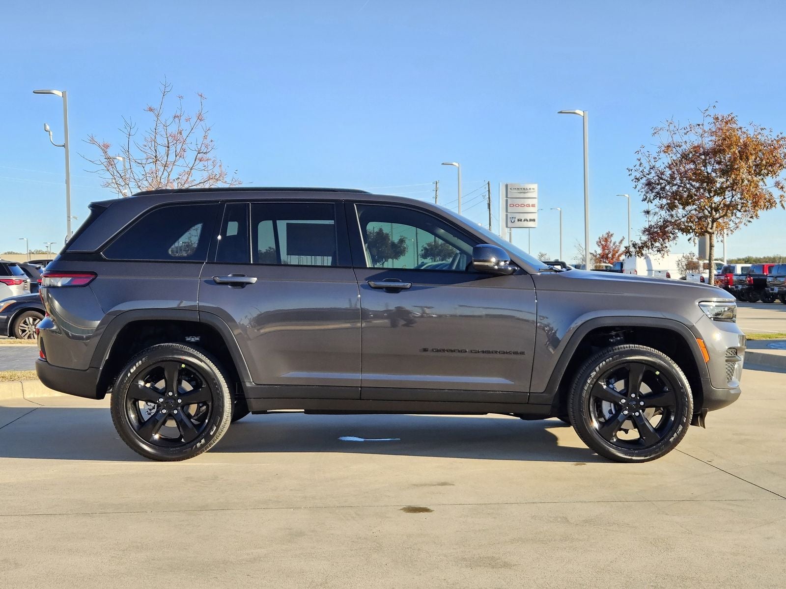 2025 Jeep Grand Cherokee GRAND CHEROKEE ALTITUDE 4X2