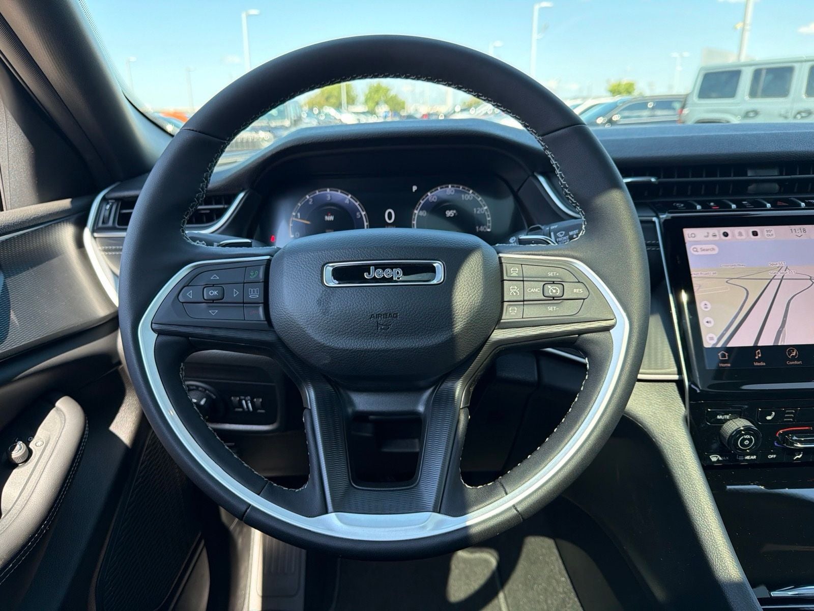 2027 Jeep Grand Cherokee GRAND CHEROKEE LAREDO X 4X2