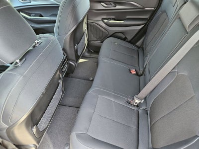 2026 Jeep Grand Cherokee GRAND CHEROKEE LAREDO 4X2