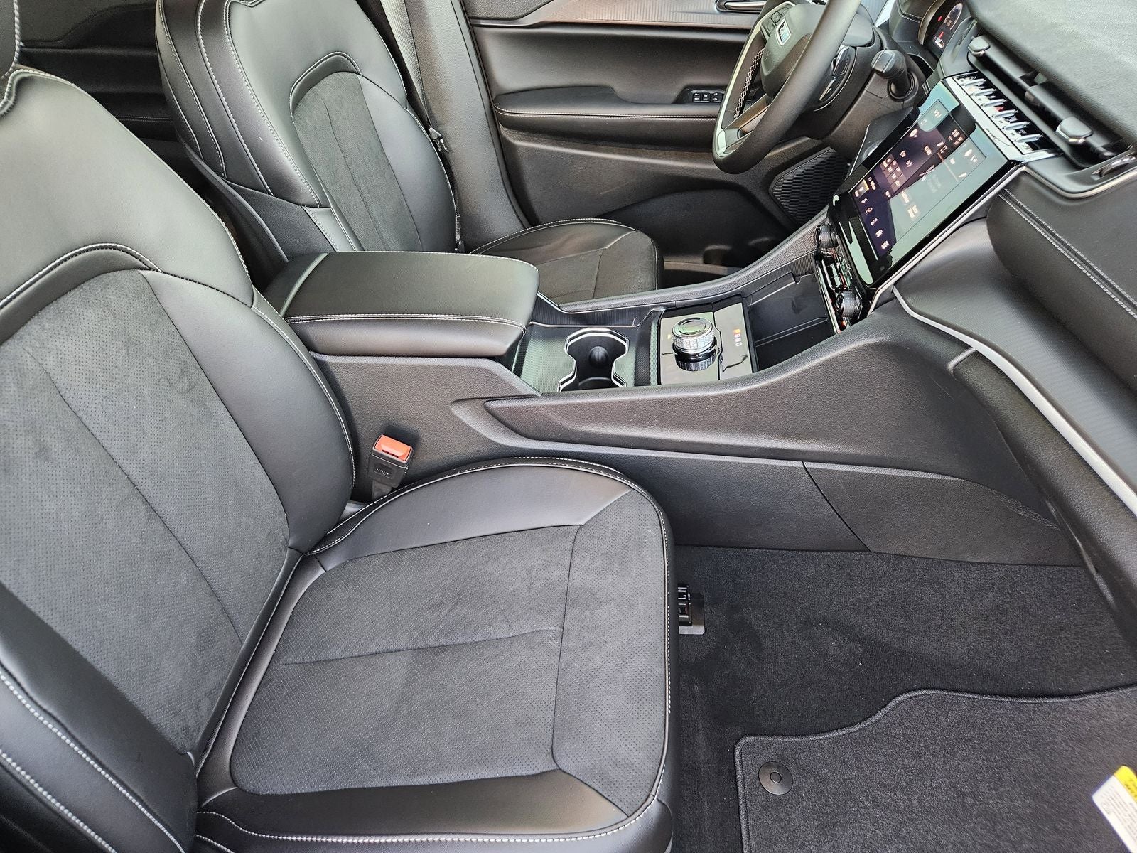 2025 Jeep Grand Cherokee GRAND CHEROKEE ALTITUDE X 4X2