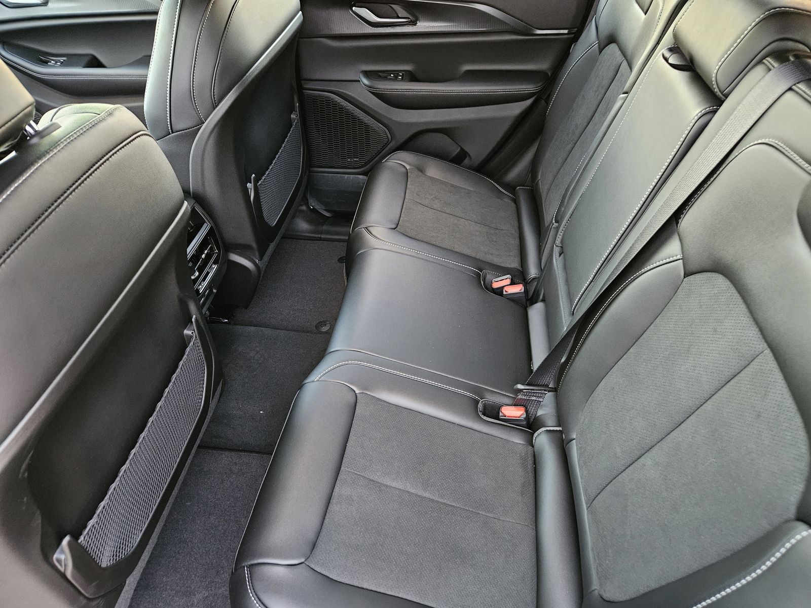 2025 Jeep Grand Cherokee GRAND CHEROKEE ALTITUDE X 4X2