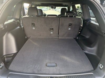 2027 Jeep Grand Cherokee GRAND CHEROKEE LAREDO ALTITUDE 4X2