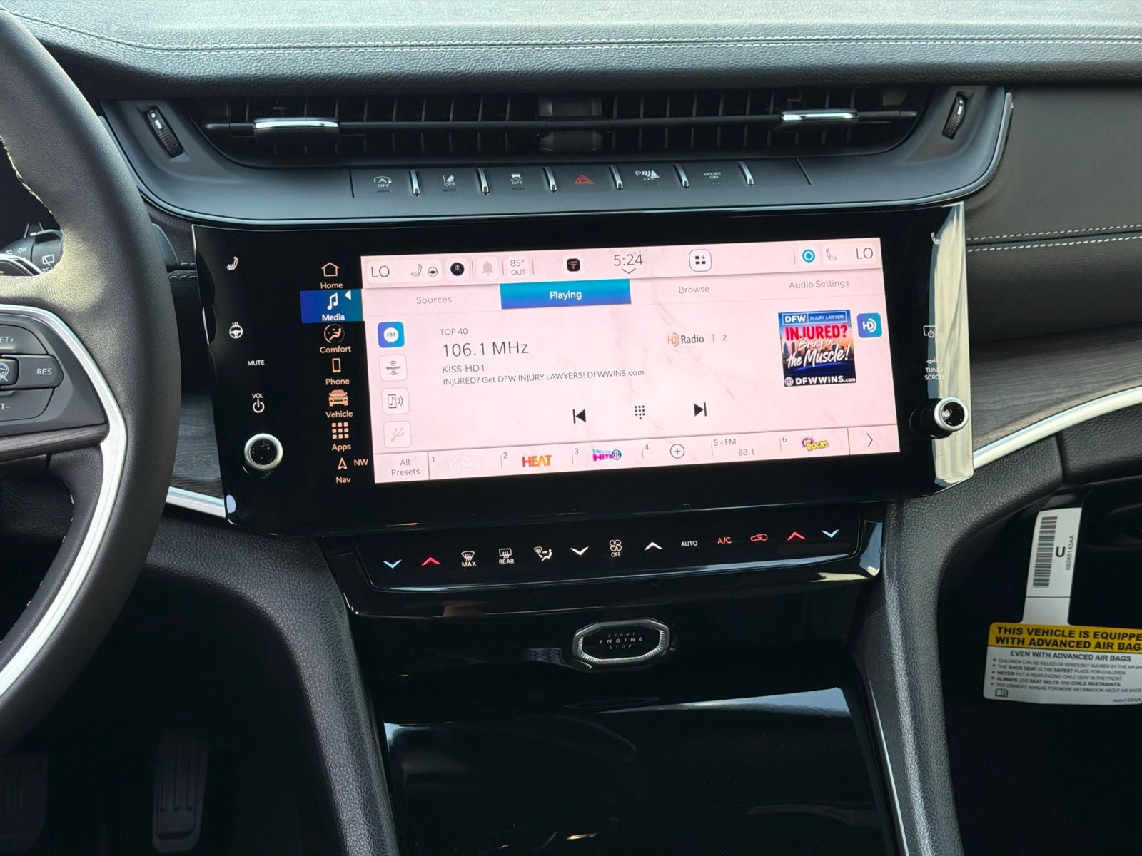 2027 Jeep Grand Cherokee GRAND CHEROKEE LAREDO ALTITUDE 4X2