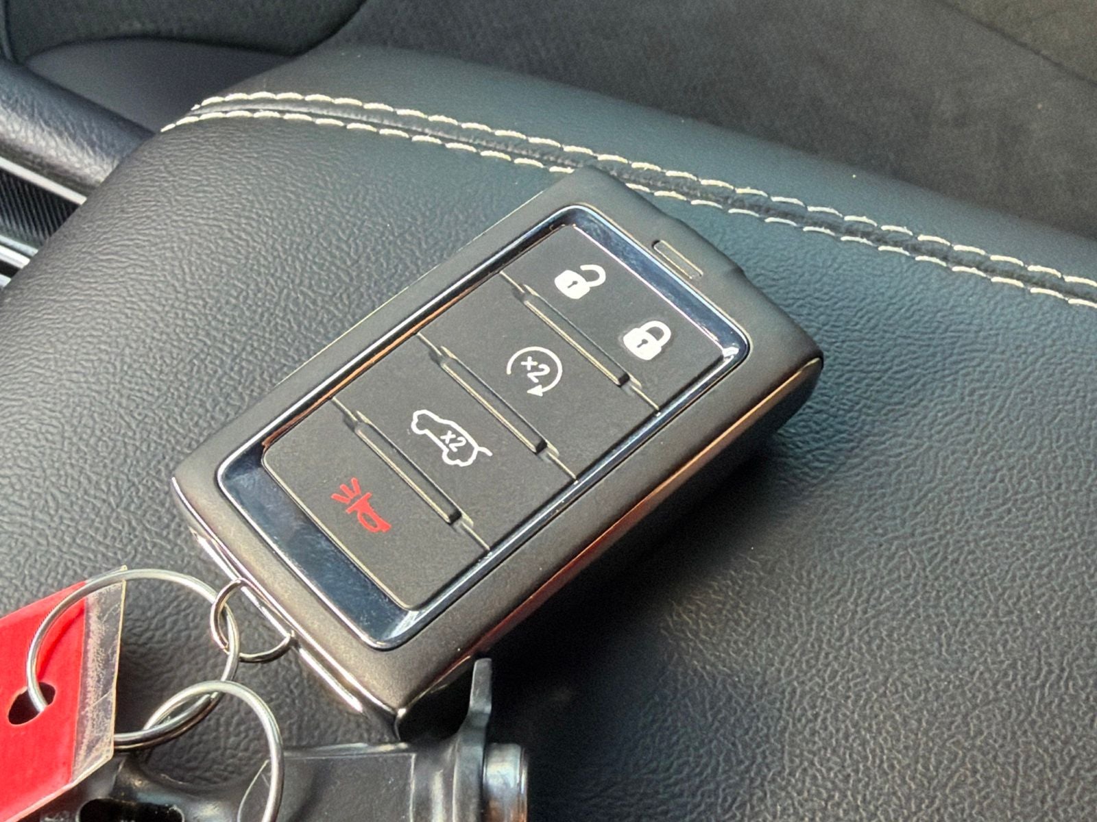 2027 Jeep Grand Cherokee GRAND CHEROKEE LAREDO ALTITUDE 4X2