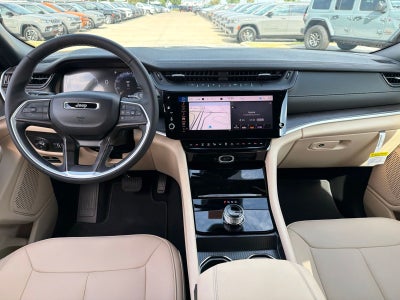 2027 Jeep Grand Cherokee GRAND CHEROKEE LIMITED 4X2
